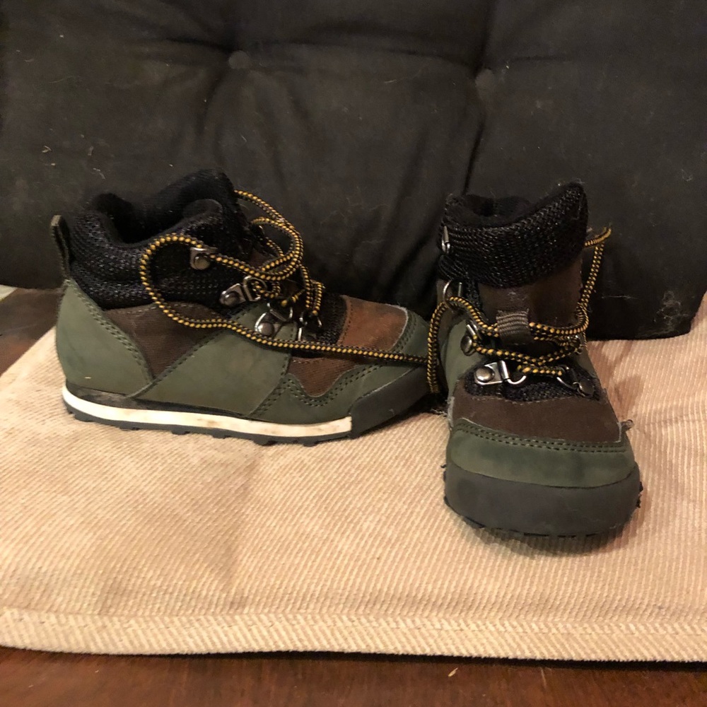 Green toddler boots